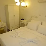 Alanur Hotell 2*