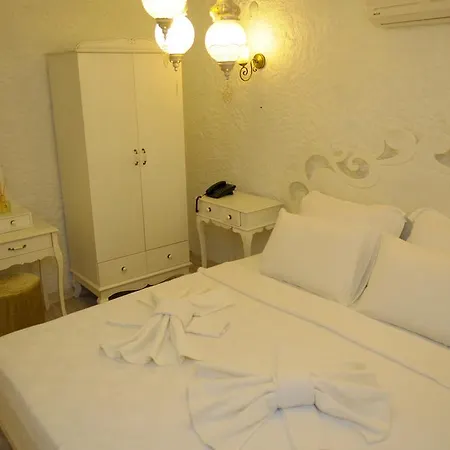 Alanur Отель 2*