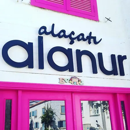 Alanur Алачати