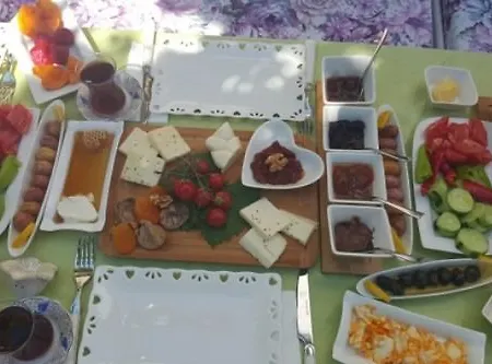 Alanur Алачати